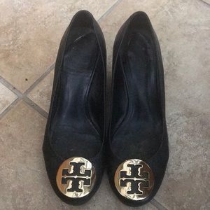 Tory Burch size 7 black wedges